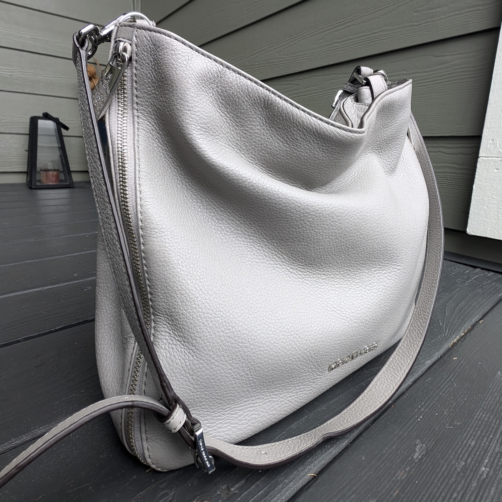 Michael Kors Large Essex Convertable Leather Bag - Picture 6 of 16